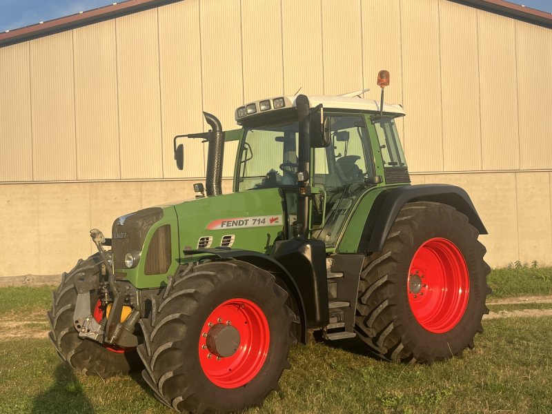 Traktor του τύπου Fendt 714 Vario, Gebrauchtmaschine σε Langquaid (Φωτογραφία 1)