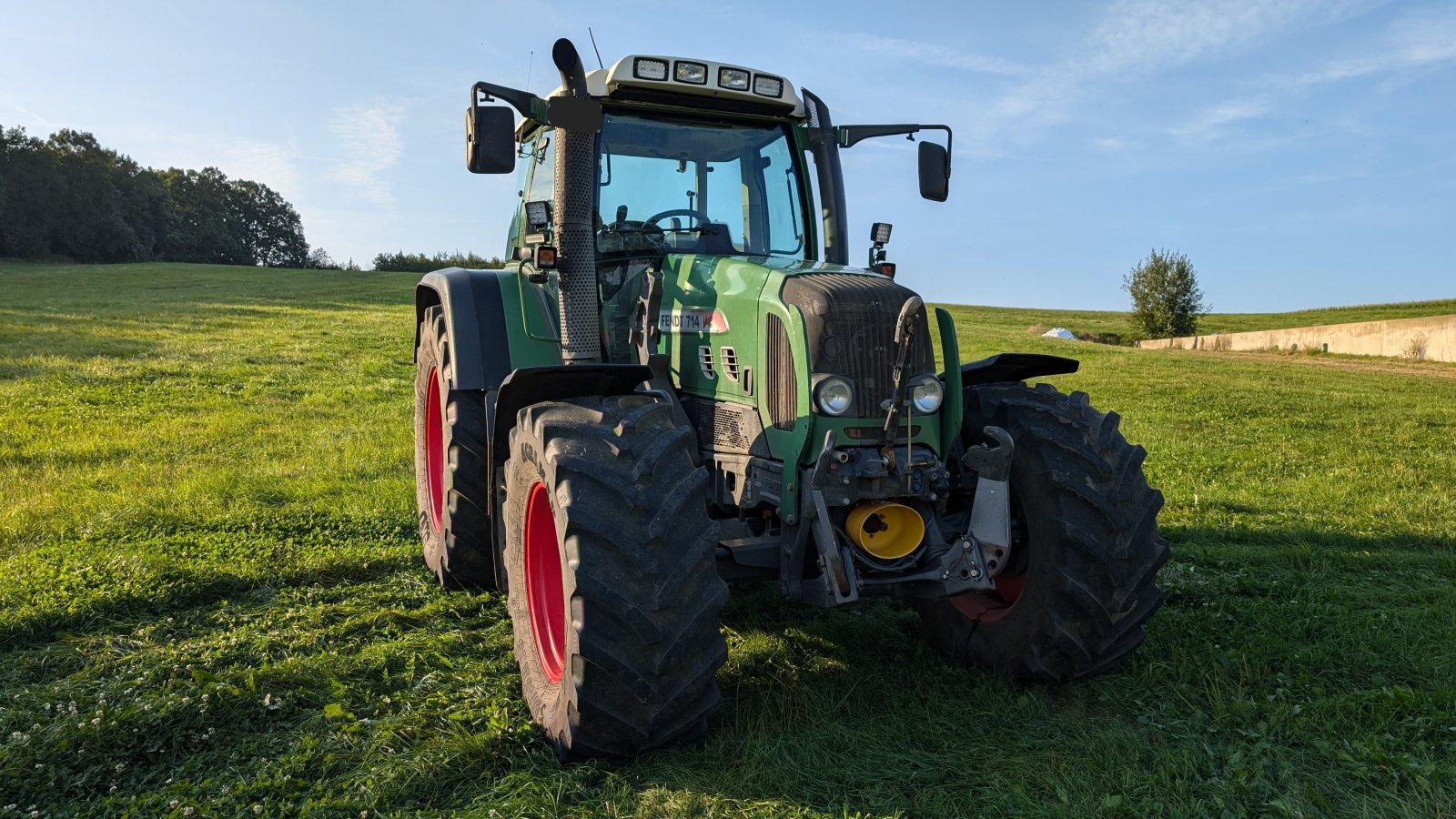 Traktor des Typs Fendt 714 Vario, Gebrauchtmaschine in Theilenhofen  (Bild 1)