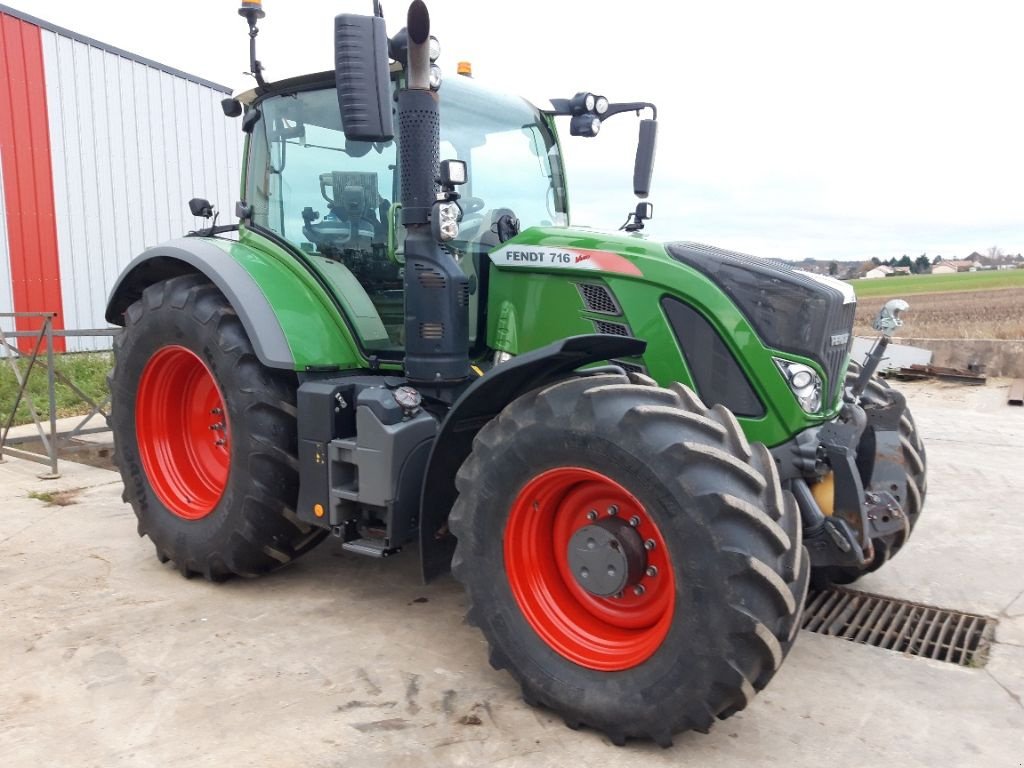 Traktor typu Fendt 716 PROFI +, Gebrauchtmaschine w CHEVILLON  (MAIZEROY) (Zdjęcie 2)