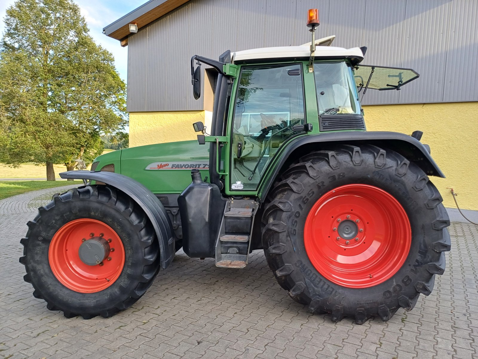 Traktor типа Fendt 716 Vario COM1 Favorit 712 714, Gebrauchtmaschine в Tirschenreuth (Фотография 2)