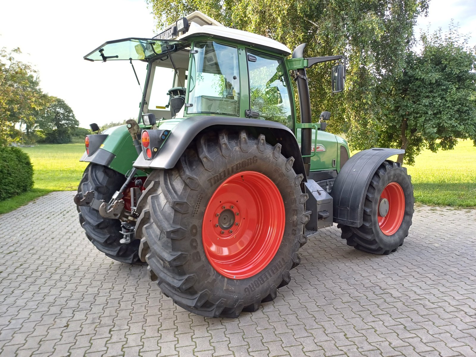 Traktor of the type Fendt 716 Vario COM1 Favorit 712 714, Gebrauchtmaschine in Tirschenreuth (Picture 5)