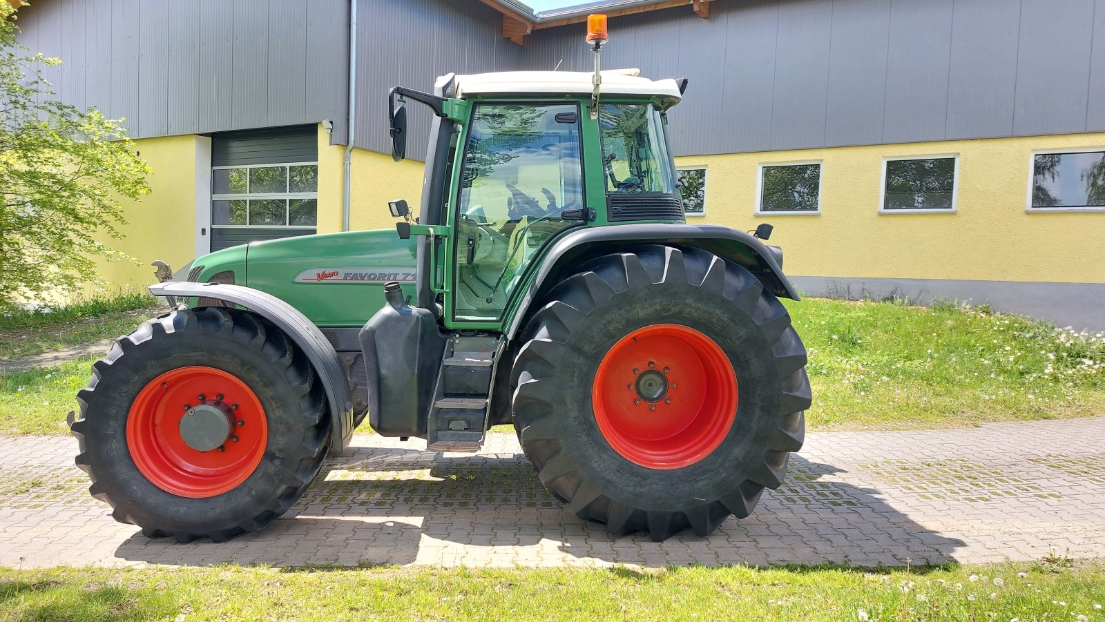 Traktor des Typs Fendt 716 Vario Favorit COM1 712 714, Gebrauchtmaschine in Tirschenreuth (Bild 2)