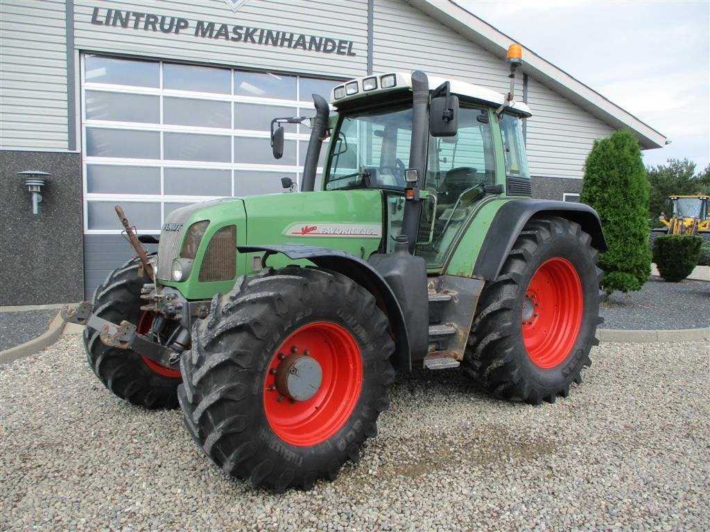 Traktor типа Fendt 716 VARIO Med frontlift, Gebrauchtmaschine в Lintrup (Фотография 8)