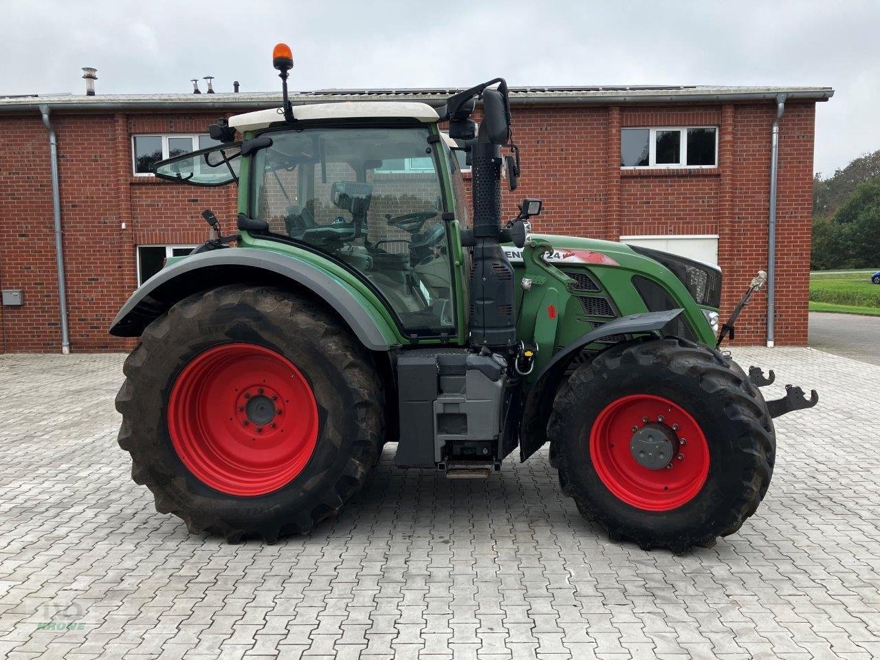 Traktor des Typs Fendt 716 Vario, Gebrauchtmaschine in Spelle (Bild 3)