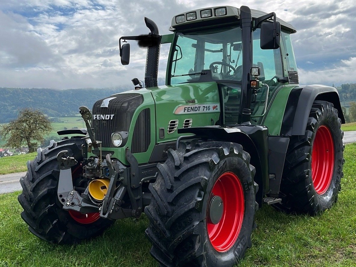 Traktor Türe ait Fendt 716 Vario, Gebrauchtmaschine içinde Donaueschingen (resim 1)