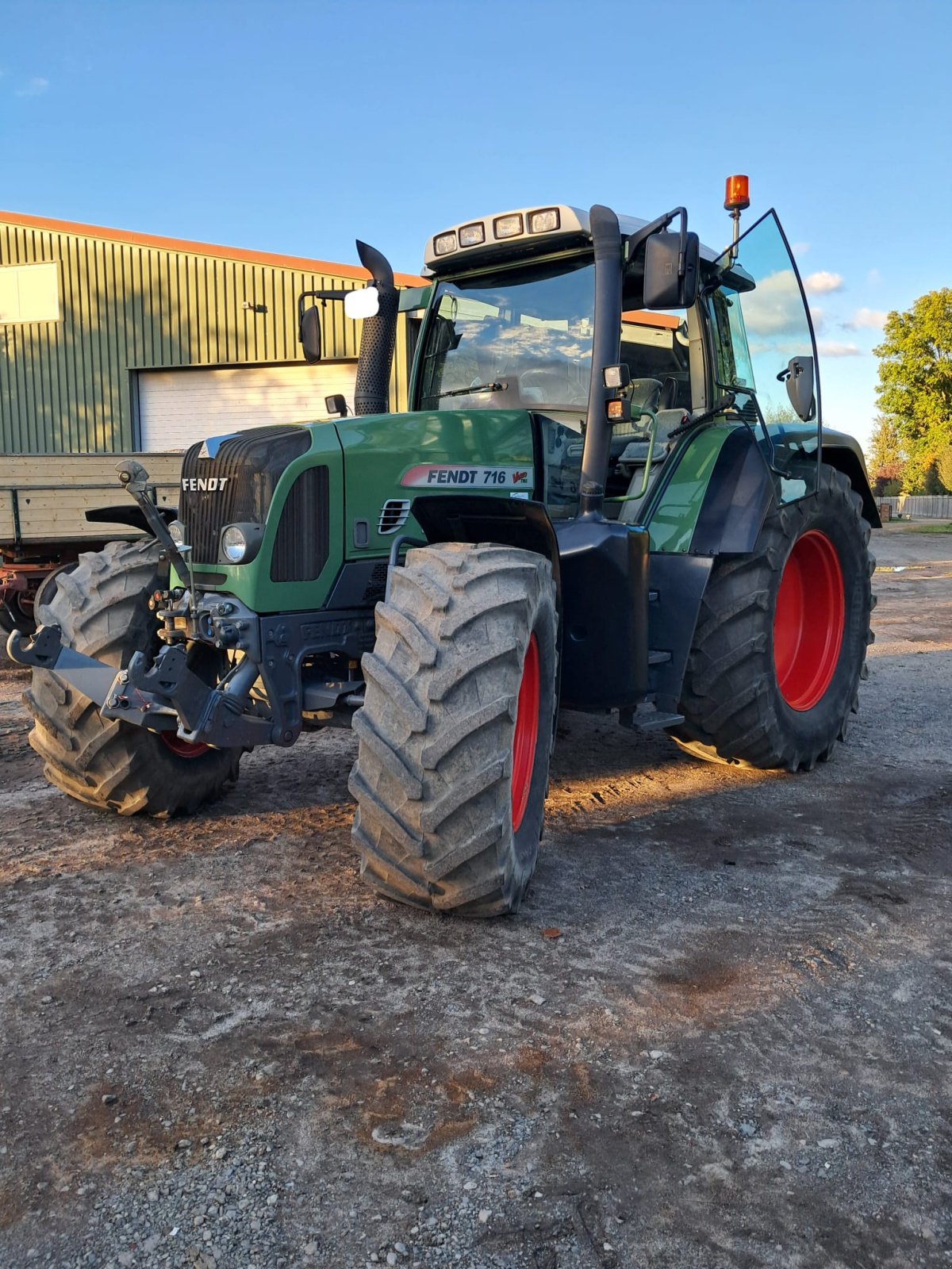 Traktor типа Fendt 716 Vario, Gebrauchtmaschine в meinersen (Фотография 1)