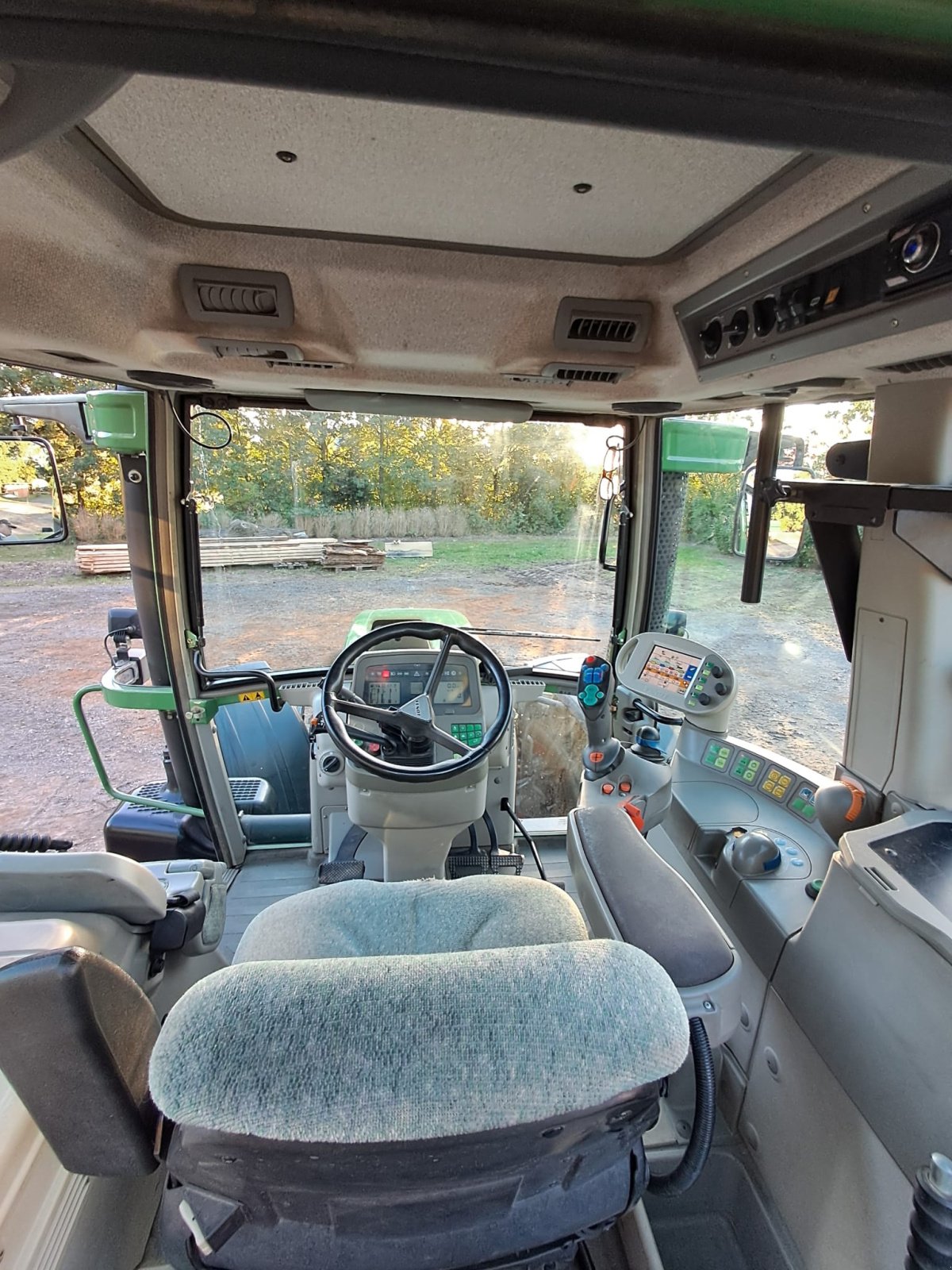 Traktor van het type Fendt 716 Vario, Gebrauchtmaschine in meinersen (Foto 8)