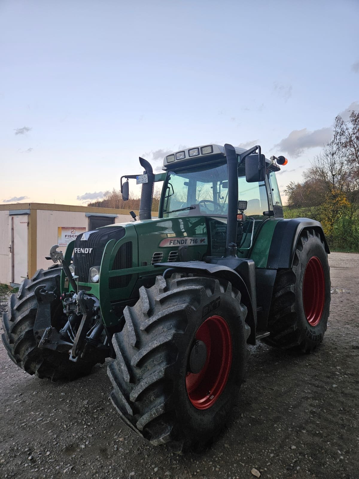 Traktor of the type Fendt 716 Vario, Gebrauchtmaschine in Sielenbach (Picture 1)