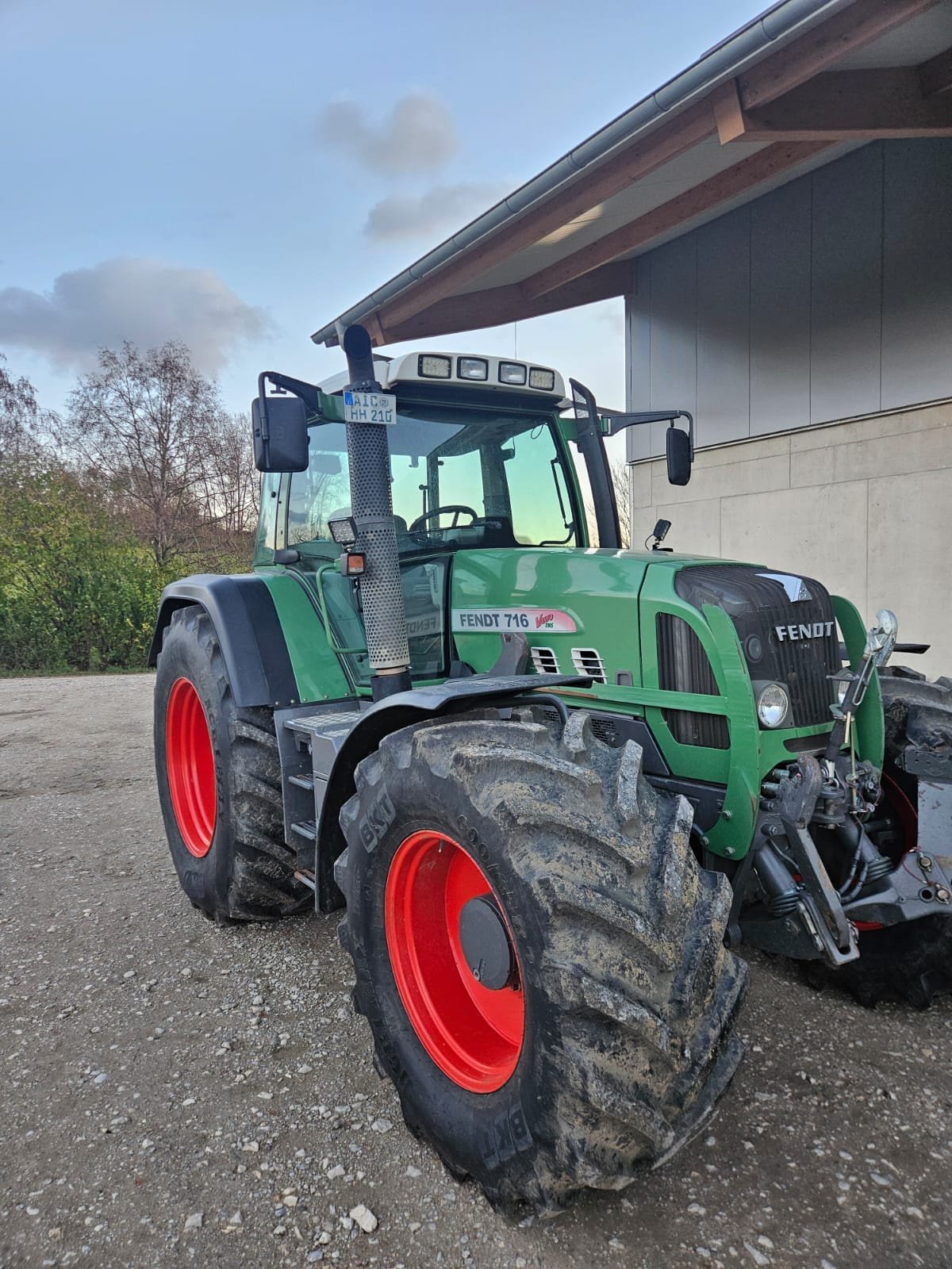 Traktor of the type Fendt 716 Vario, Gebrauchtmaschine in Sielenbach (Picture 8)