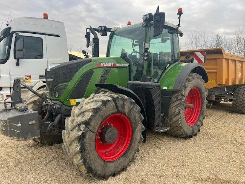 Traktor typu Fendt 716, Gebrauchtmaschine w VERDUN (Zdjęcie 2)