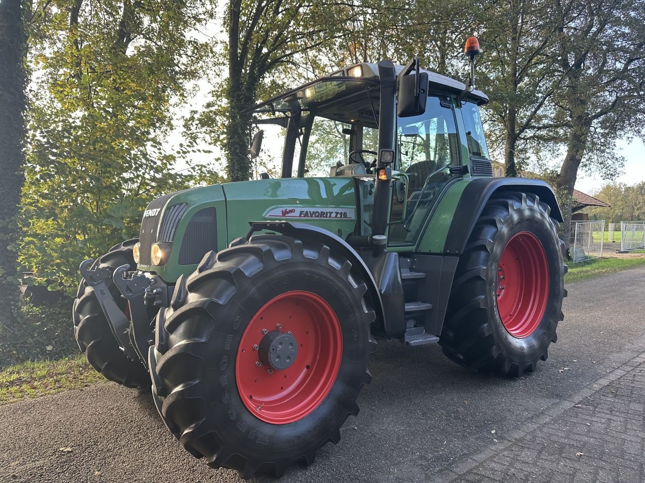 Traktor des Typs Fendt 716, Gebrauchtmaschine in Rossum (Bild 5)