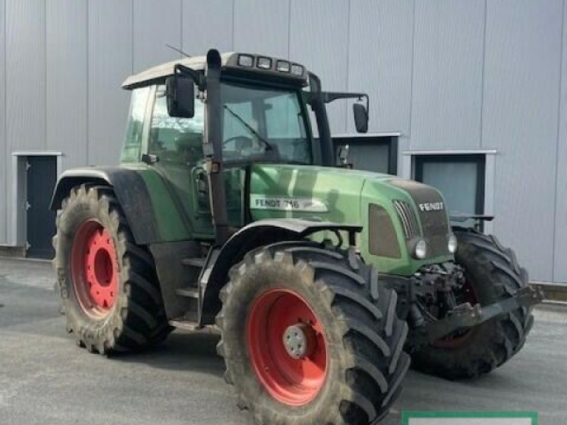 Traktor des Typs Fendt 716, Gebrauchtmaschine in Wipperfürth (Bild 1)