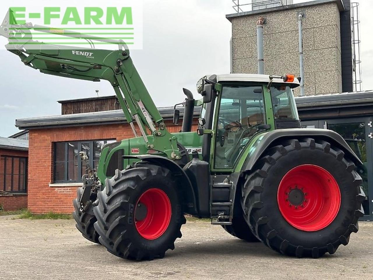 Traktor от тип Fendt 718 / 820 vario tms, Gebrauchtmaschine в STADTHAGEN (Снимка 2)