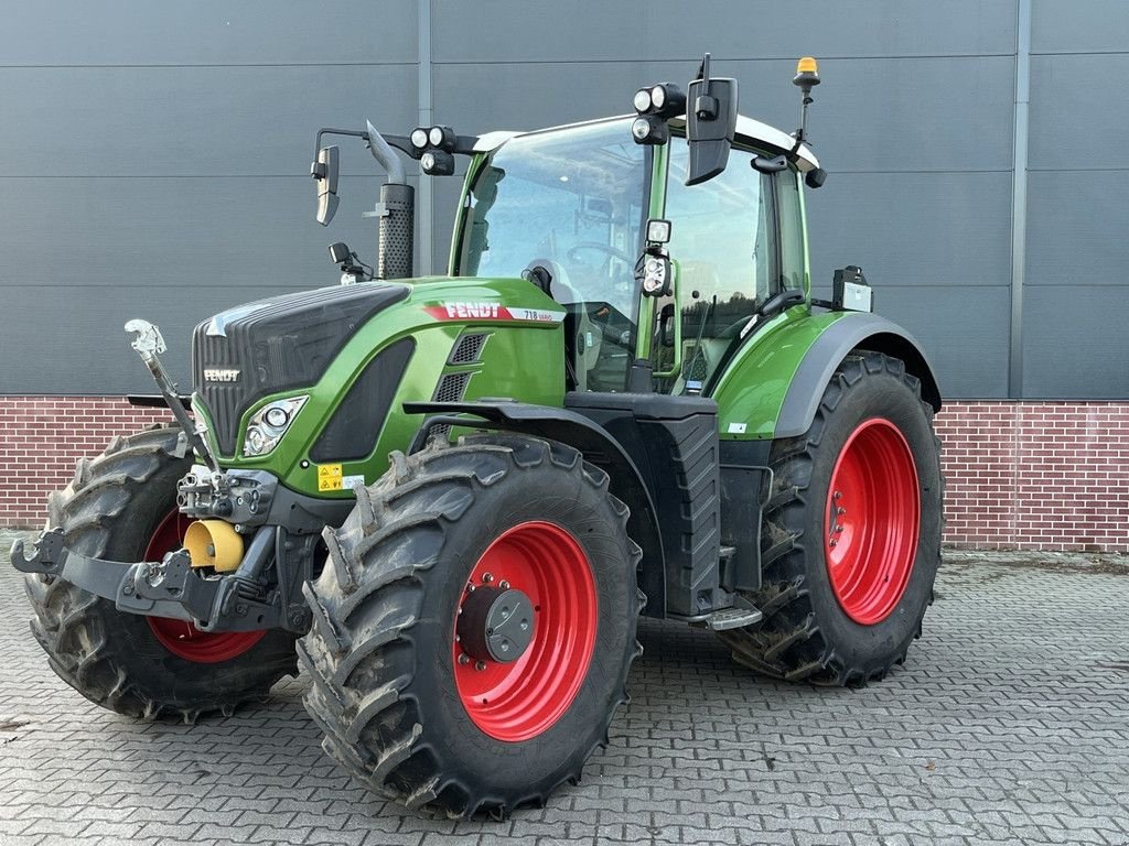 Traktor del tipo Fendt 718 GEN 6 POWER PLUS, Gebrauchtmaschine en Hapert (Imagen 1)