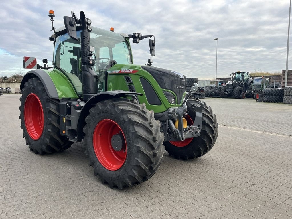 Traktor des Typs Fendt 718 Power Plus, Gebrauchtmaschine in Hapert (Bild 4)