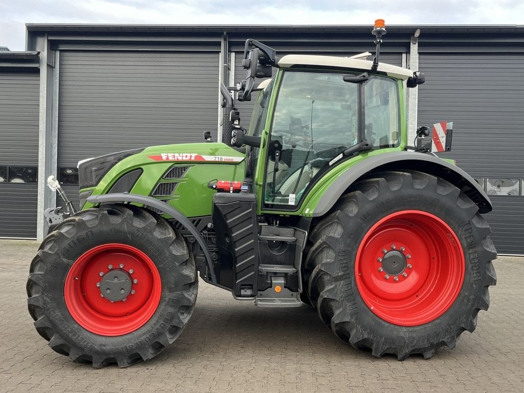 Traktor des Typs Fendt 718 Power Plus, Gebrauchtmaschine in Hapert (Bild 2)