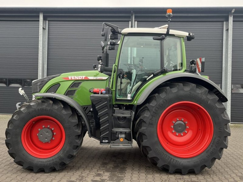 Traktor от тип Fendt 718 Power Plus, Gebrauchtmaschine в Hapert (Снимка 1)