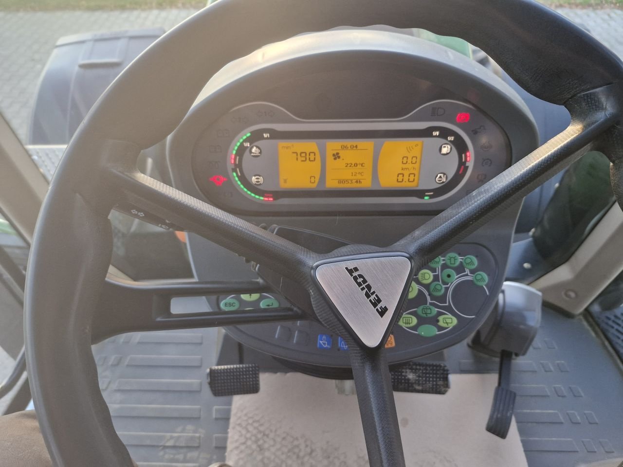 Traktor des Typs Fendt 718 profi plus, Gebrauchtmaschine in Daarle (Bild 9)