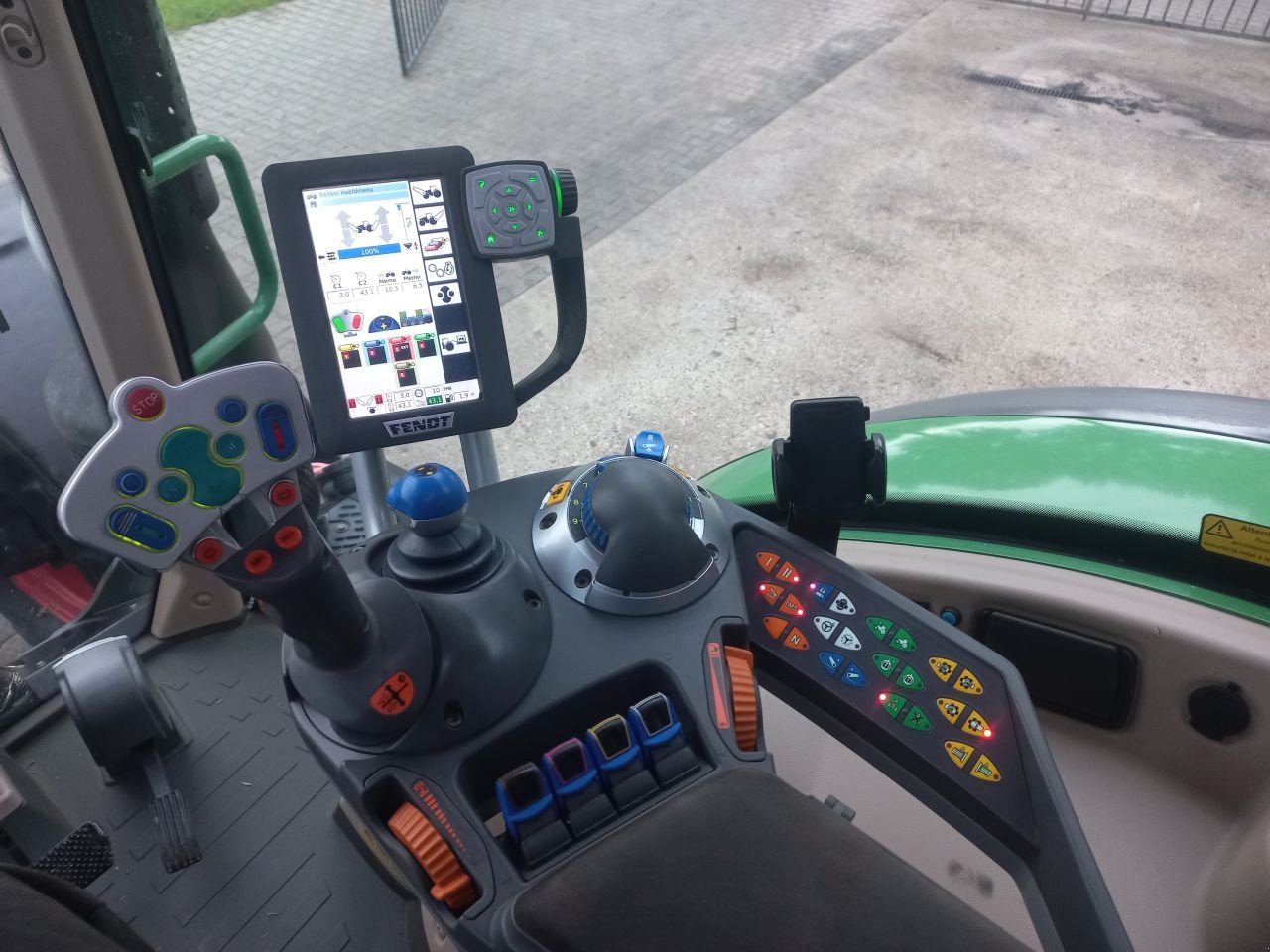 Traktor typu Fendt 718 profi scr, Gebrauchtmaschine w Daarle (Zdjęcie 8)