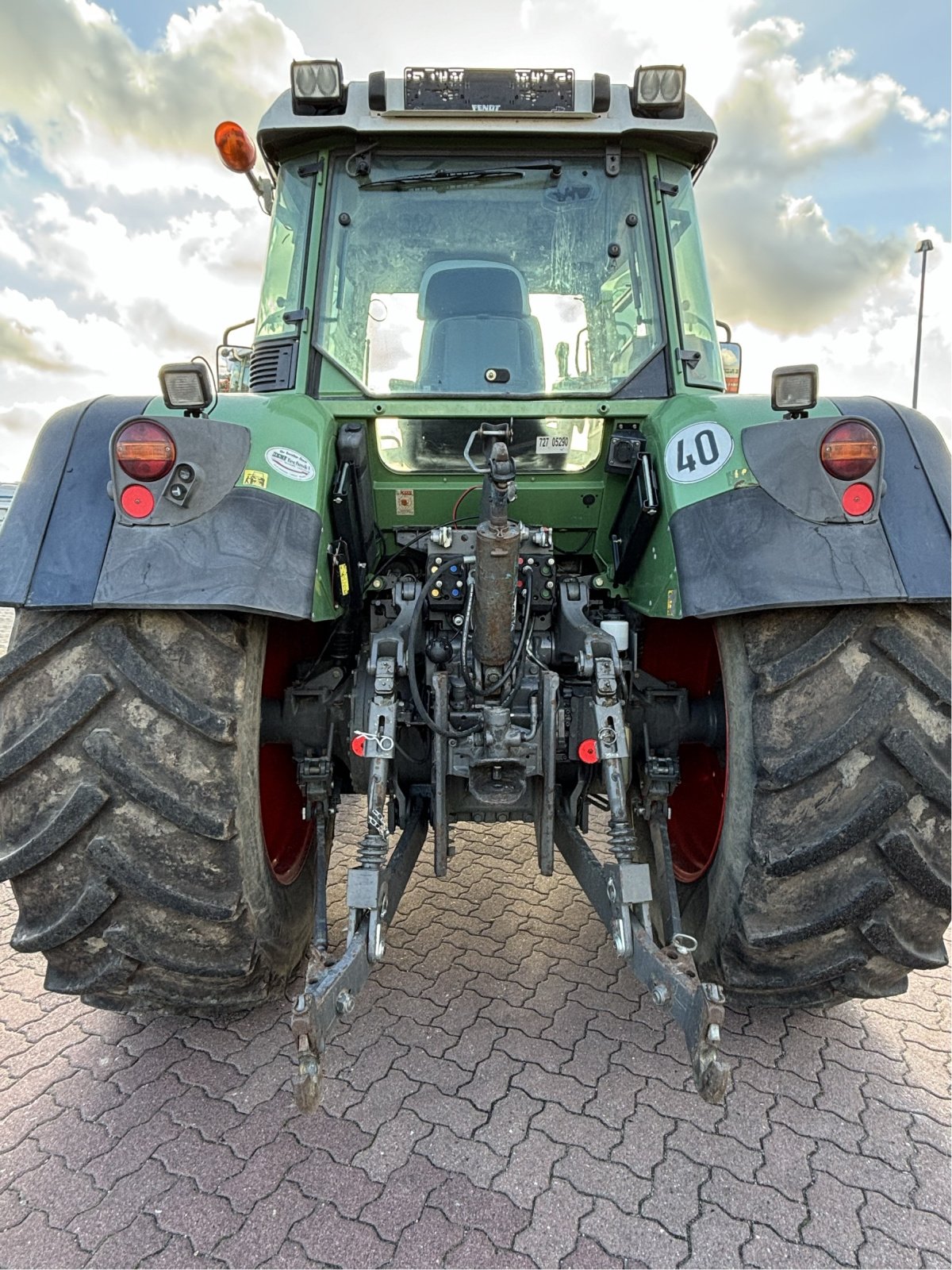 Traktor от тип Fendt 718 TMS, Gebrauchtmaschine в Elmenhorst-Lanken (Снимка 4)