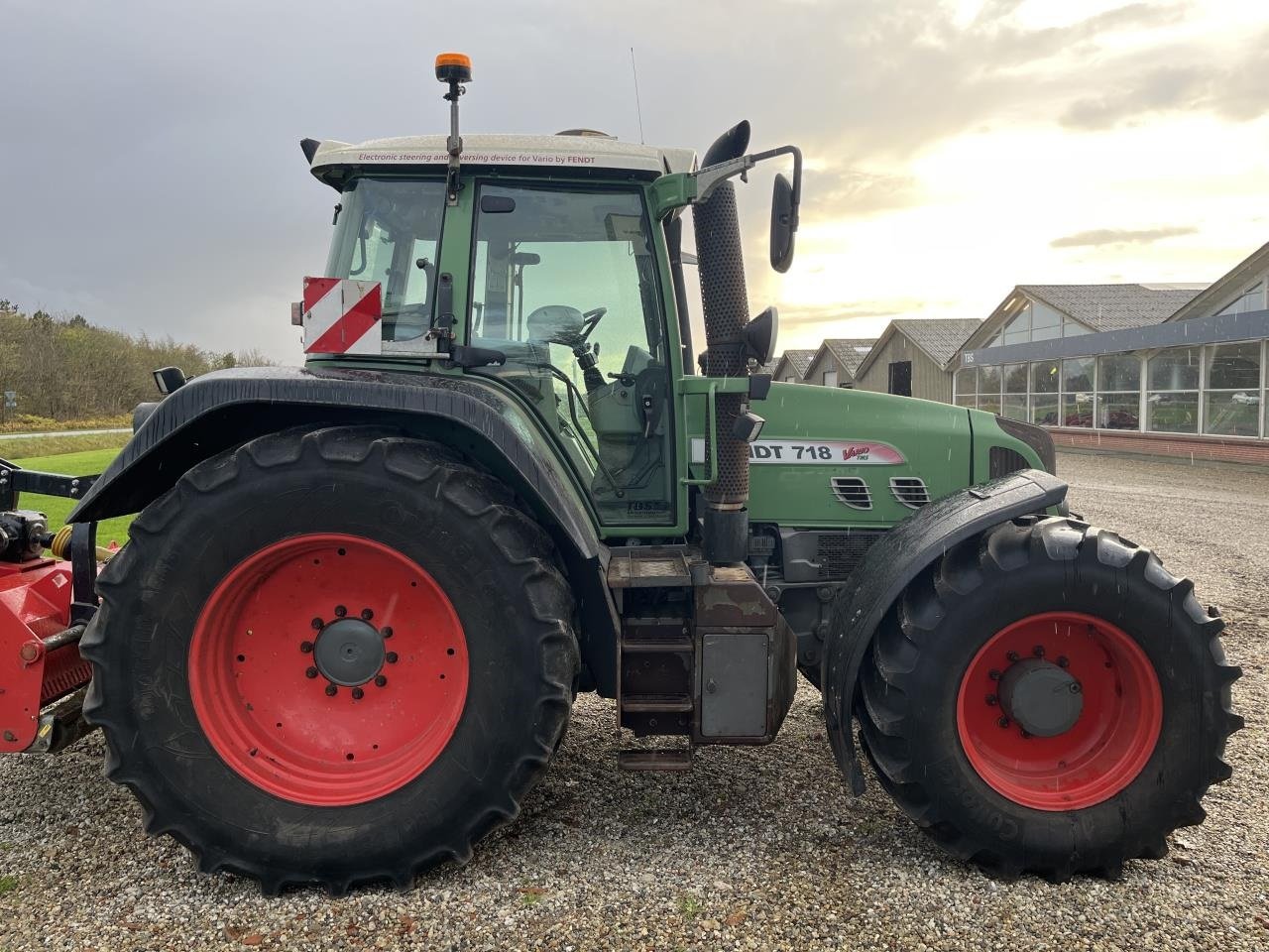 Traktor des Typs Fendt 718 VARIO COM3, Gebrauchtmaschine in Holstebro (Bild 4)