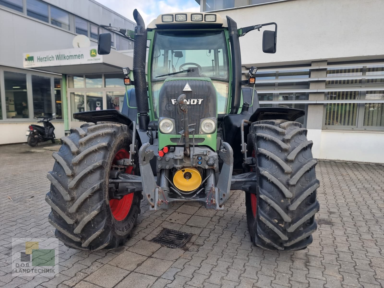 Traktor от тип Fendt 718 Vario COMIII, Gebrauchtmaschine в Regensburg (Снимка 2)