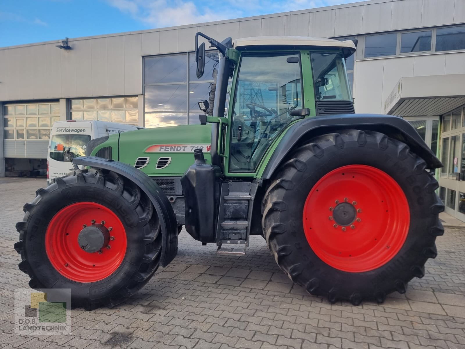 Traktor от тип Fendt 718 Vario COMIII, Gebrauchtmaschine в Regensburg (Снимка 4)