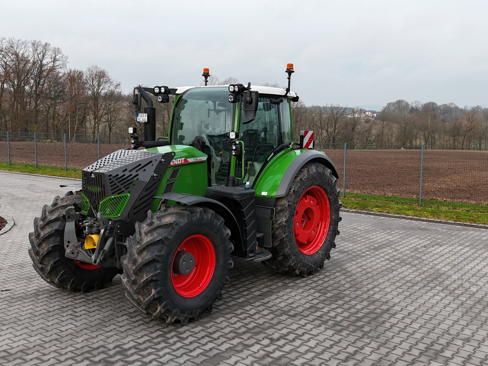 Traktor tipa Fendt 718 Vario Gen 6, Gebrauchtmaschine u Nittenau (Slika 2)