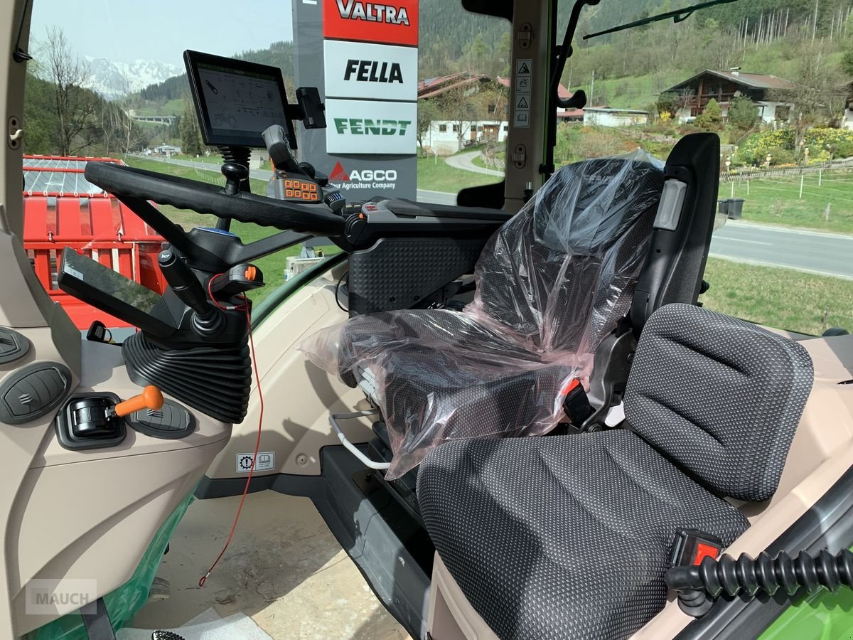 Traktor of the type Fendt 718 Vario Gen6 Power Setting 2, Neumaschine in Eben (Picture 11)