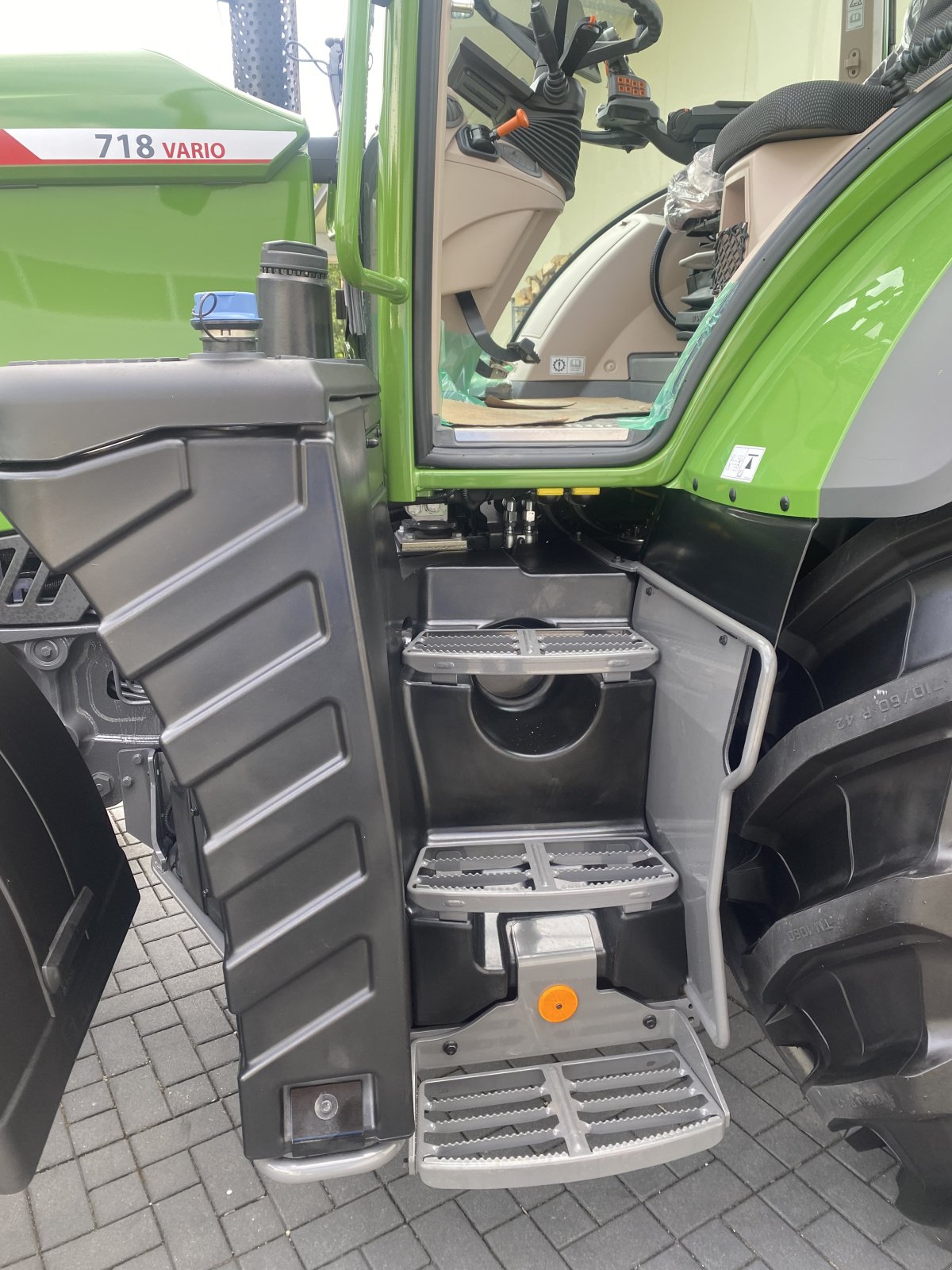 Traktor typu Fendt 718 Vario Gen.6 Power+ Setting2 (GPS ready 720 722 724) Finanzierung/Miete möglich, Gebrauchtmaschine v Weigendorf (Obrázek 9)