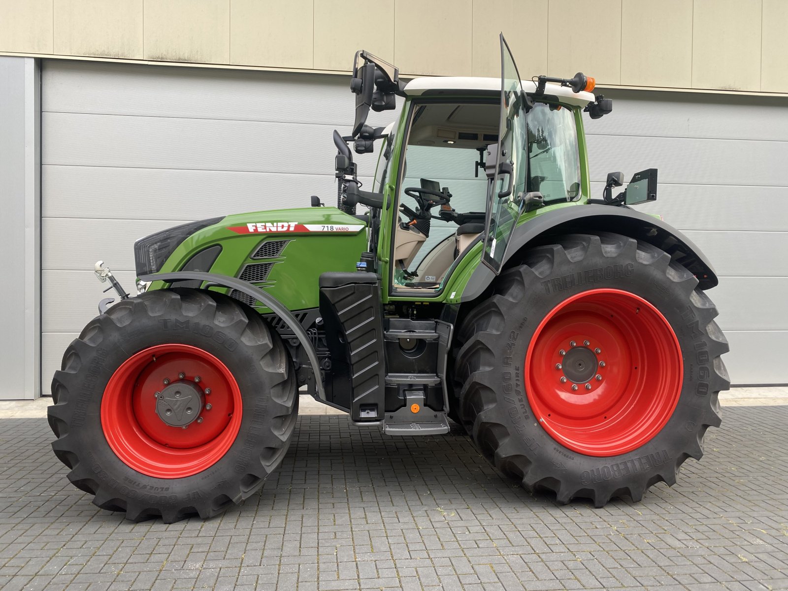 Traktor typu Fendt 718 Vario Gen.6 Power+ Setting2 GPS ready, Neumaschine w Weigendorf (Zdjęcie 3)