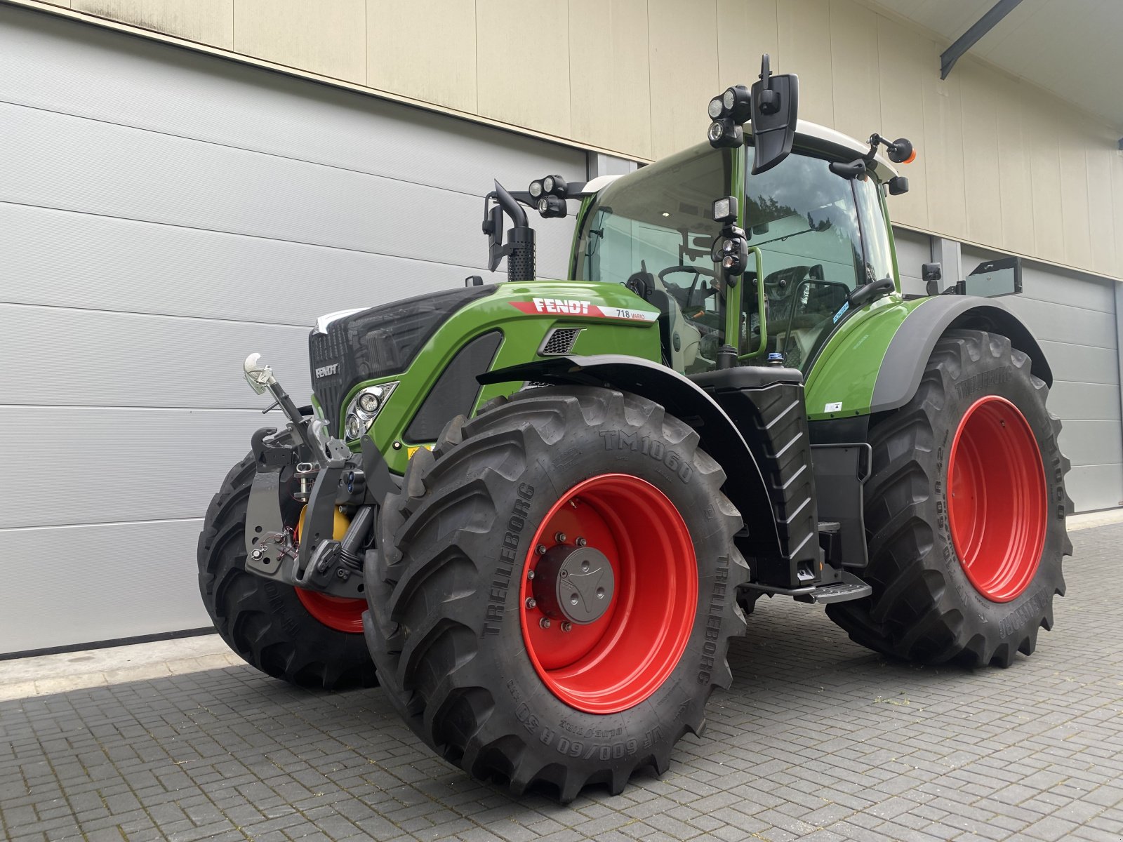 Traktor Türe ait Fendt 718 Vario Gen.6 Power+ Setting2 GPS ready, Neumaschine içinde Weigendorf (resim 4)