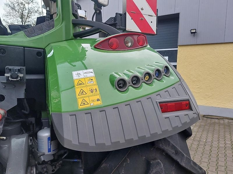 Traktor of the type Fendt 718 Vario GEN6 Power+ Setting2 LED FZ GPS 720 722 724, Gebrauchtmaschine in Tirschenreuth (Picture 11)