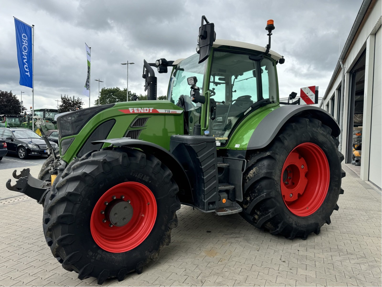 Traktor типа Fendt 718 Vario Gen6 PowerPlus, Gebrauchtmaschine в Bad Oldesloe (Фотография 9)