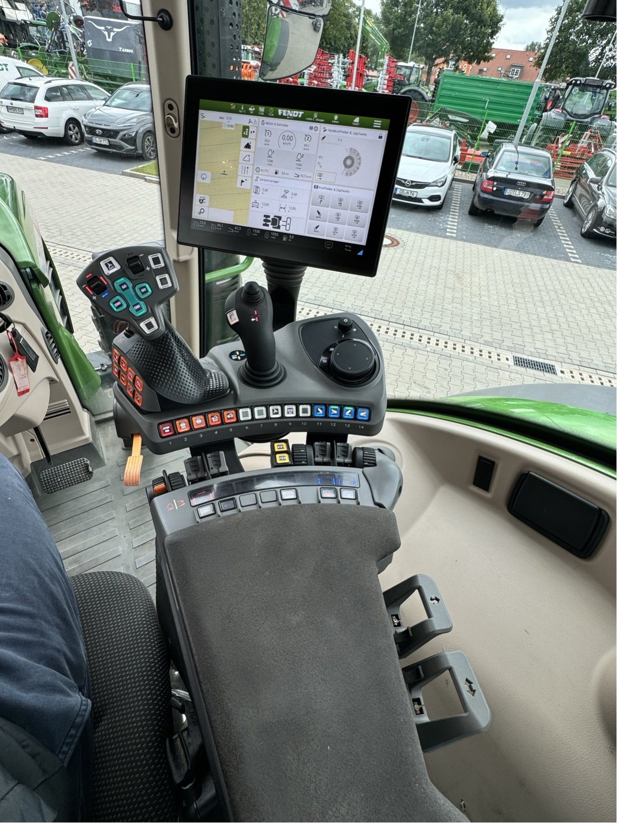 Traktor del tipo Fendt 718 Vario Gen6 PowerPlus, Gebrauchtmaschine In Bad Oldesloe (Immagine 5)