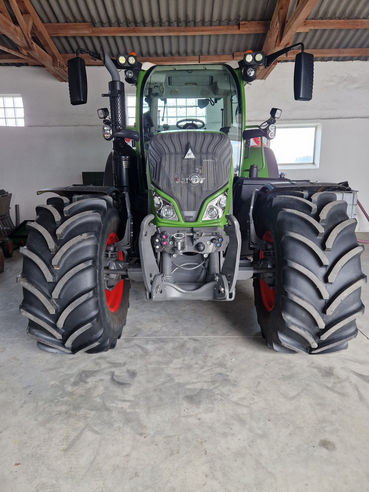 Traktor of the type Fendt 718 Vario Gen6 Profi+, Gebrauchtmaschine in Gerzen (Picture 5)