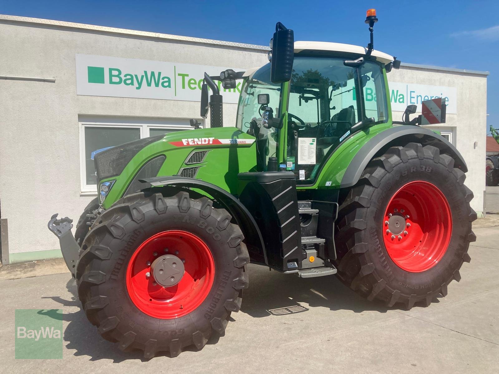 Traktor des Typs Fendt 718 Vario Gen6 Profi Plus, Neumaschine in Straubing (Bild 2)