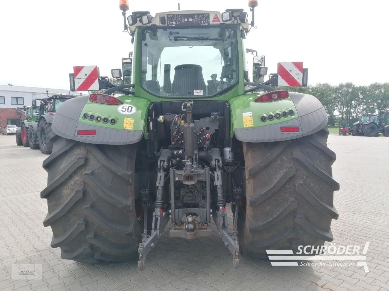 Traktor типа Fendt 718 VARIO GEN6 PROFI PLUS, Gebrauchtmaschine в Holdorf (Фотография 4)