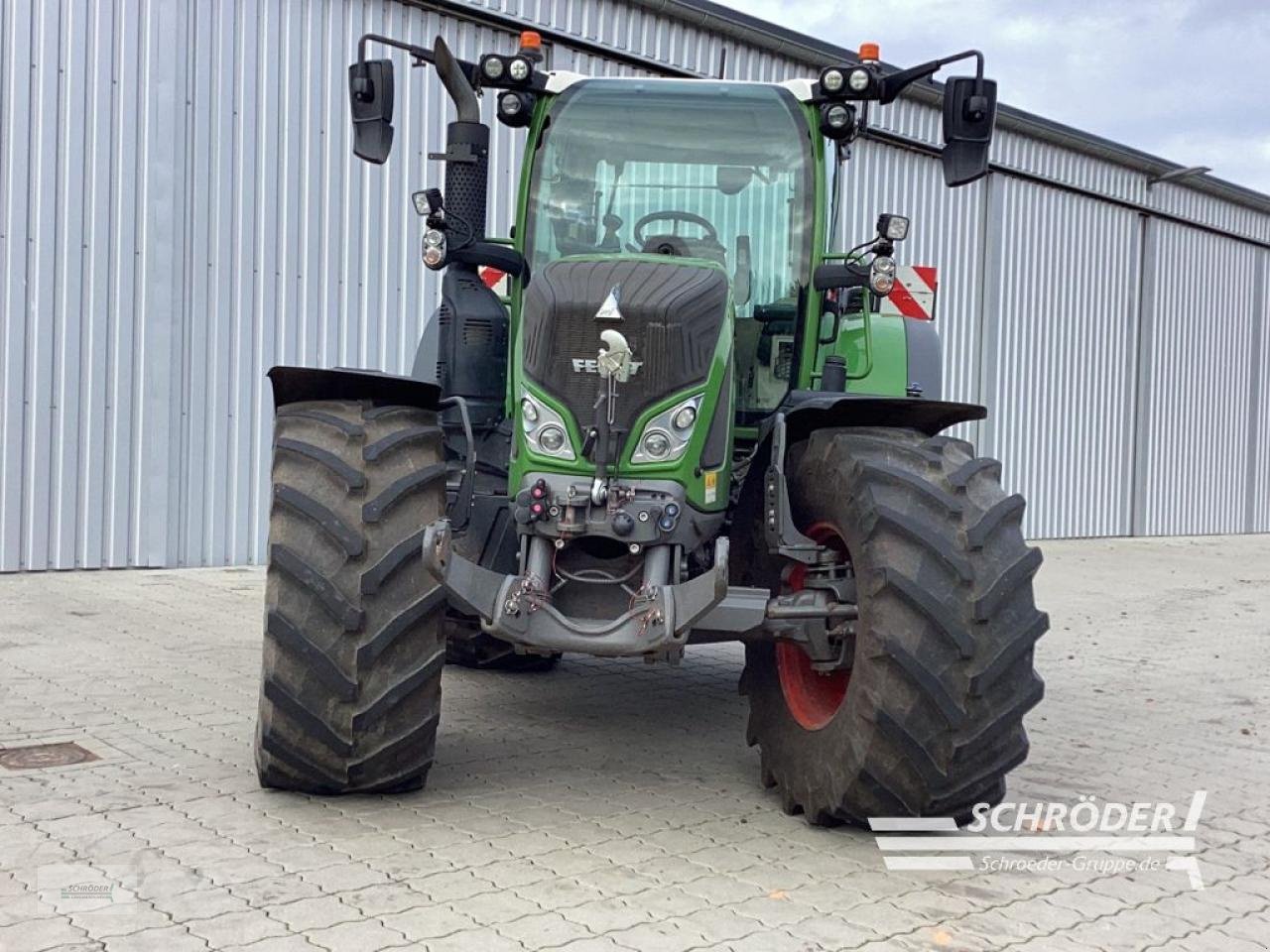 Traktor van het type Fendt 718 VARIO GEN6 PROFI PLUS, Gebrauchtmaschine in Hemmoor (Foto 2)