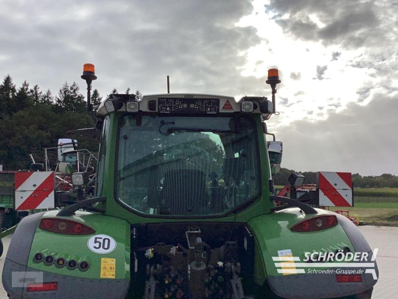 Traktor van het type Fendt 718 VARIO GEN6 PROFI PLUS, Gebrauchtmaschine in Hemmoor (Foto 10)