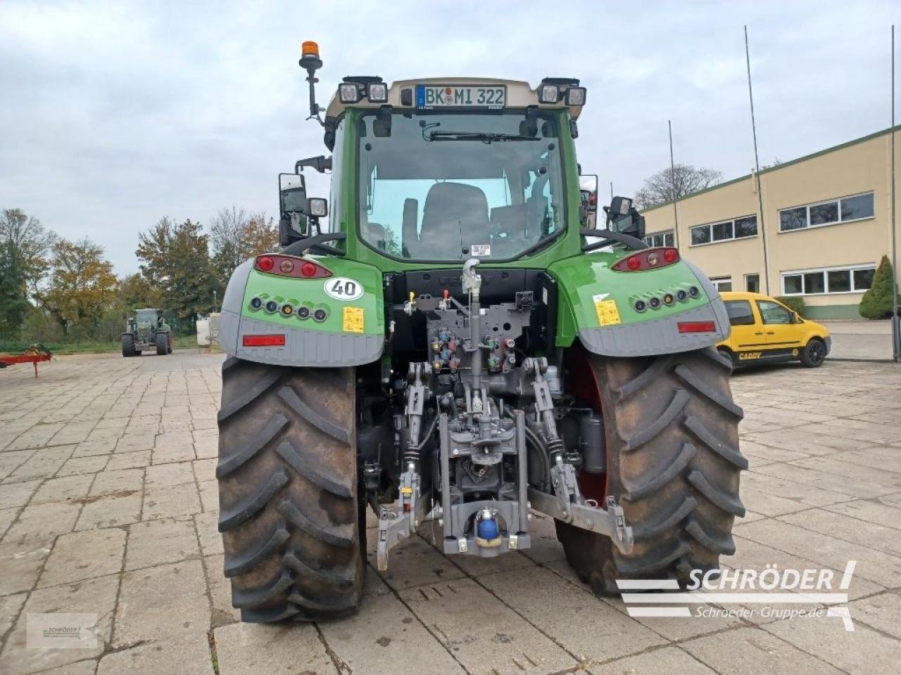 Traktor des Typs Fendt 718 VARIO GEN6 PROFI PLUS, Neumaschine in Langenweddingen (Bild 4)