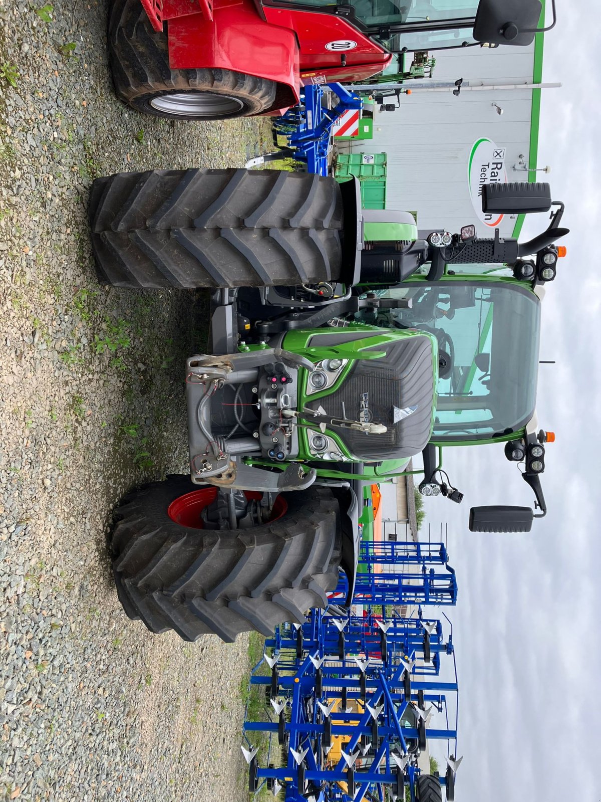 Traktor des Typs Fendt 718 Vario Gen6 Profi+ Setting2, Gebrauchtmaschine in Korbach (Bild 8)