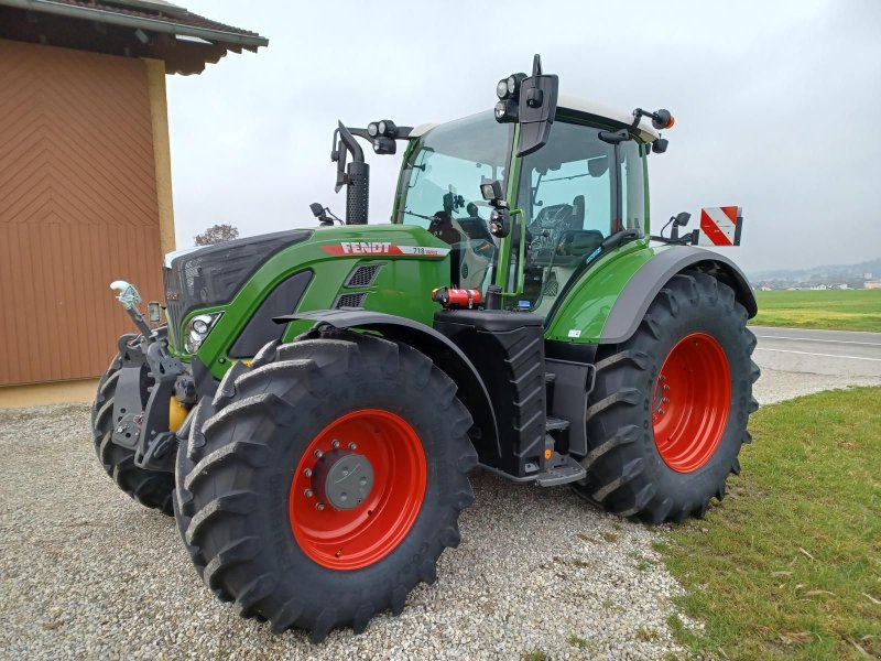 Traktor του τύπου Fendt 718 Vario Power+, Neumaschine σε Burgkirchen (Φωτογραφία 1)