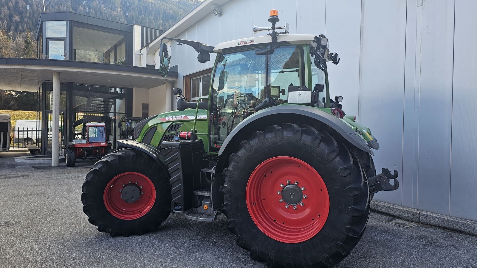 Traktor des Typs Fendt 718 Vario Power+, Gebrauchtmaschine in Ried im Oberinntal (Bild 8)