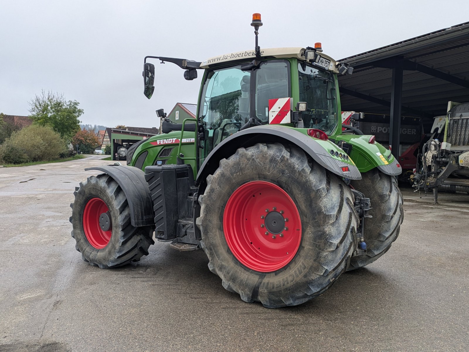 Traktor van het type Fendt 718 Vario Power, Gebrauchtmaschine in Leutershausen (Foto 2)