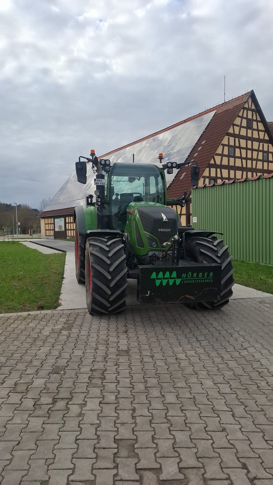 Traktor типа Fendt 718 Vario PowerPlus, Gebrauchtmaschine в Leutershausen (Фотография 2)