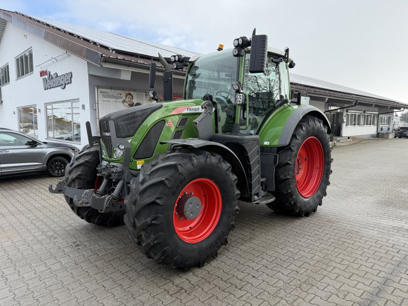 Traktor от тип Fendt 718 Vario Profi Plus GPS Unfall, Gebrauchtmaschine в Neureichenau (Снимка 1)