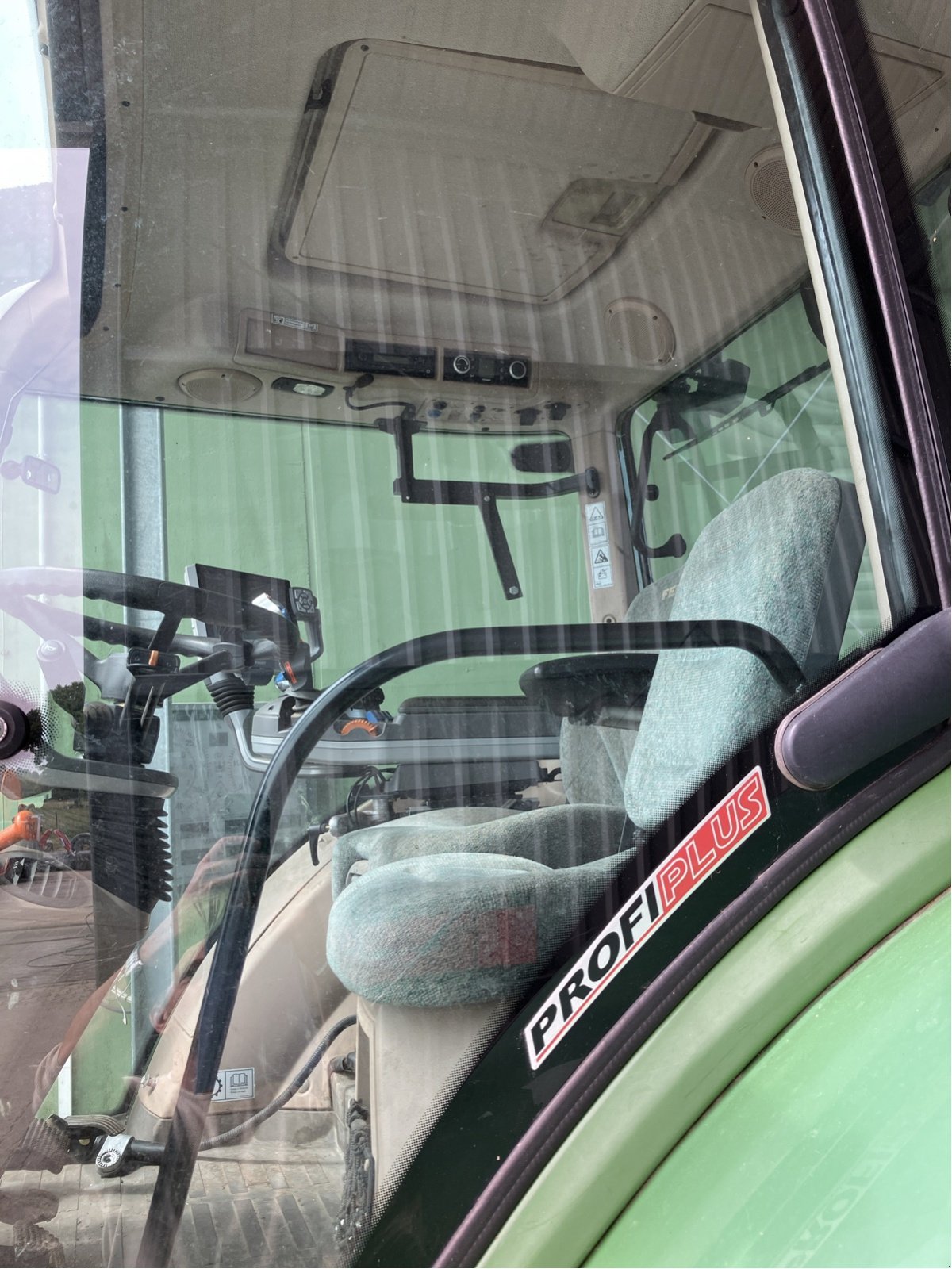 Traktor typu Fendt 718 Vario Profi Plus, Gebrauchtmaschine w Wittingen (Zdjęcie 16)