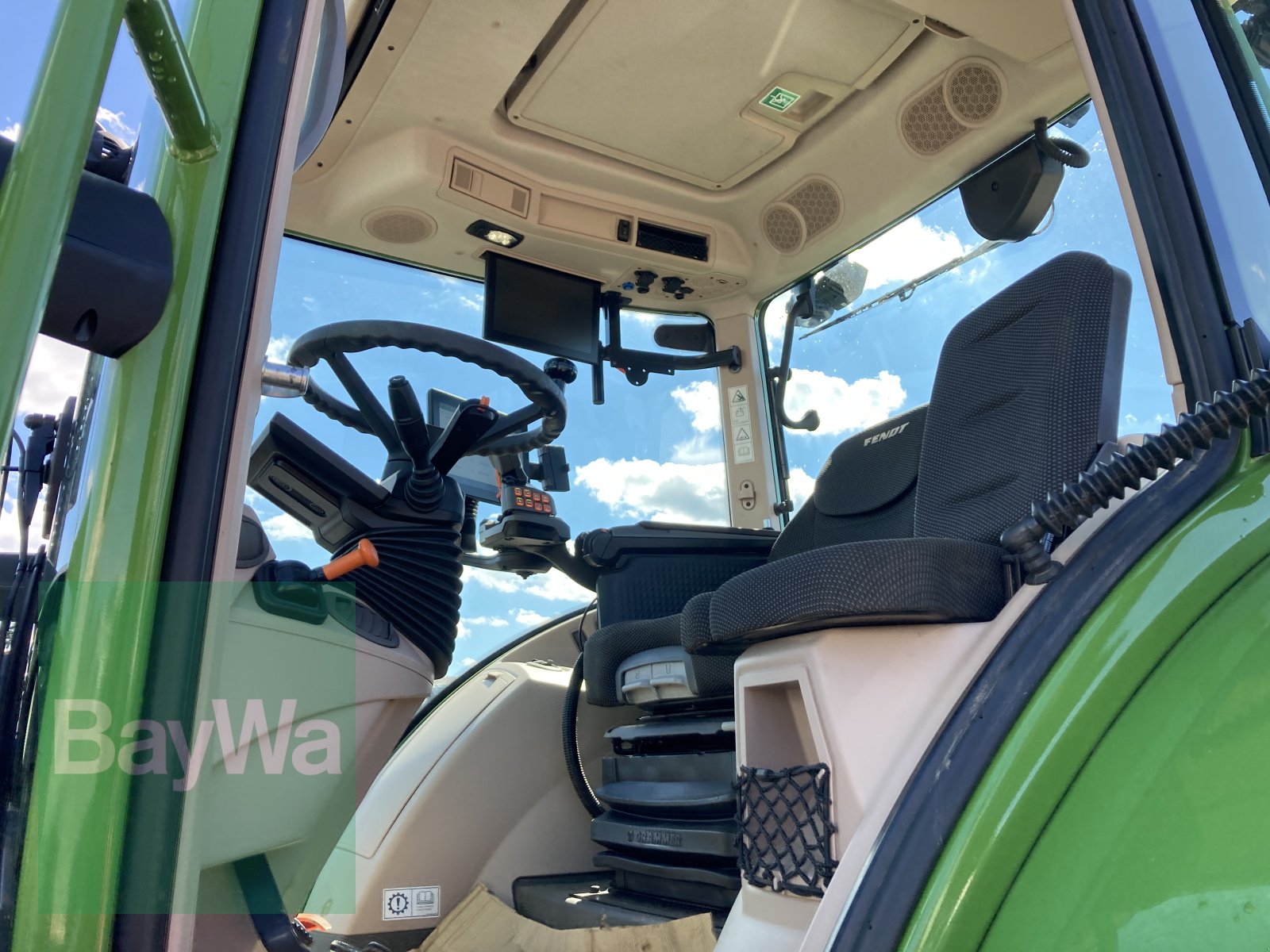 Traktor Türe ait Fendt 718 Vario ProfiPlus Gen 6 RTK, Gebrauchtmaschine içinde Dinkelsbühl (resim 12)