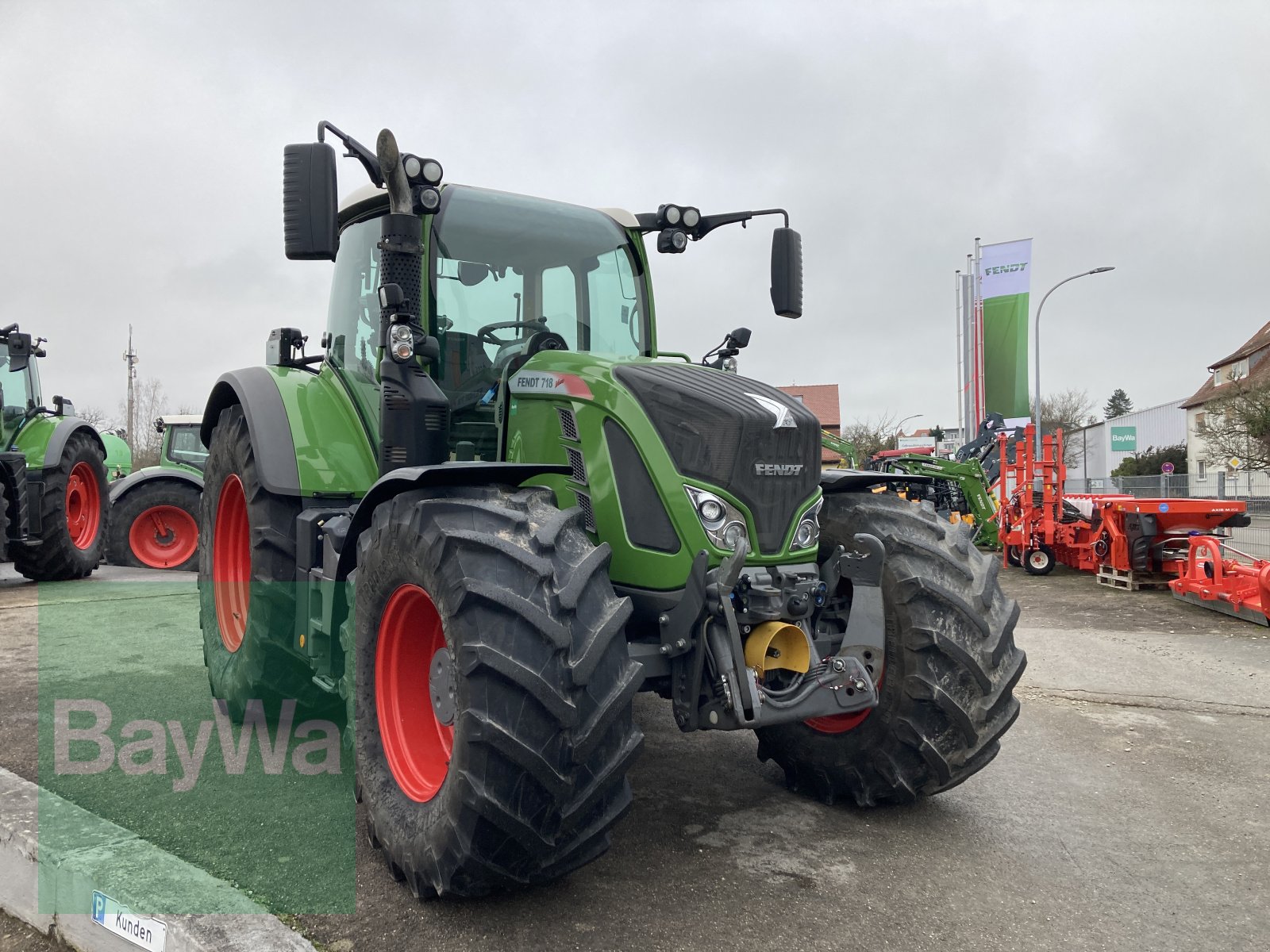 Traktor типа Fendt 718 Vario ProfiPlus S4 RTK, Gebrauchtmaschine в Dinkelsbühl (Фотография 2)